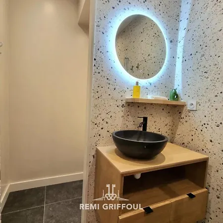 La De Champlain Terrace Center 2 Guests * Honfleur