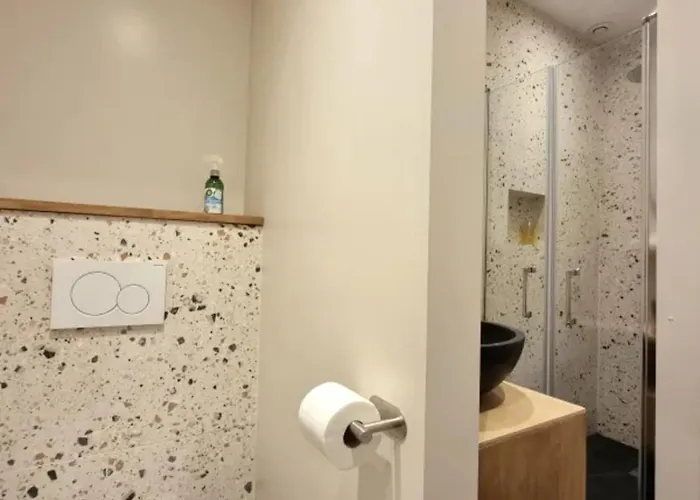 La De Champlain Terrace Center 2 Guests شقة